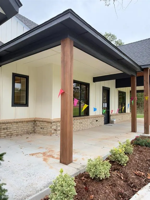 Photo 5 — 21113 Reserve Circle, Harrah, OK 73045