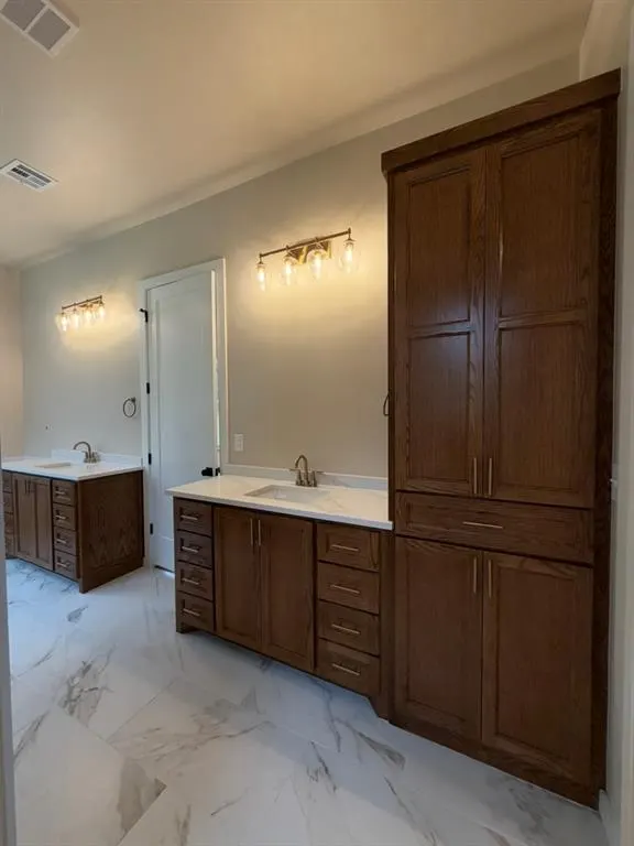 Photo 28 — 21113 Reserve Circle, Harrah, OK 73045