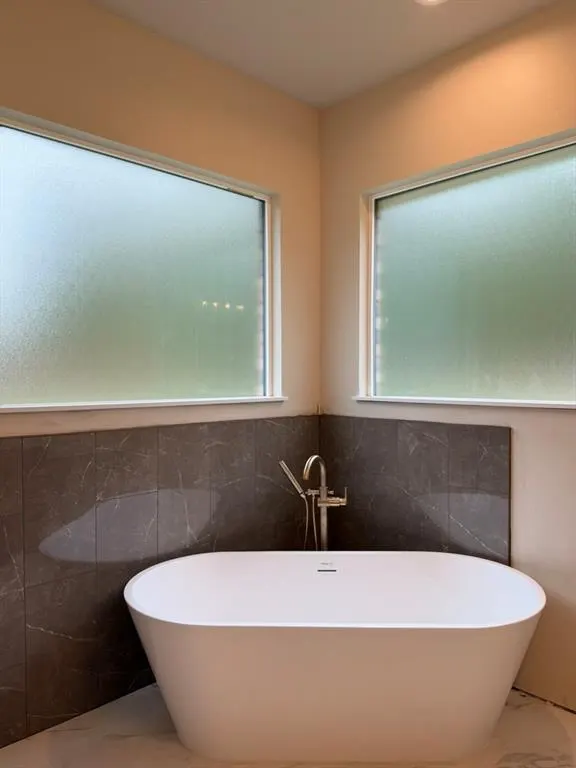 Photo 30 — 21113 Reserve Circle, Harrah, OK 73045