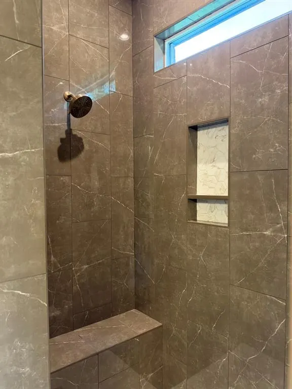 Photo 32 — 21113 Reserve Circle, Harrah, OK 73045