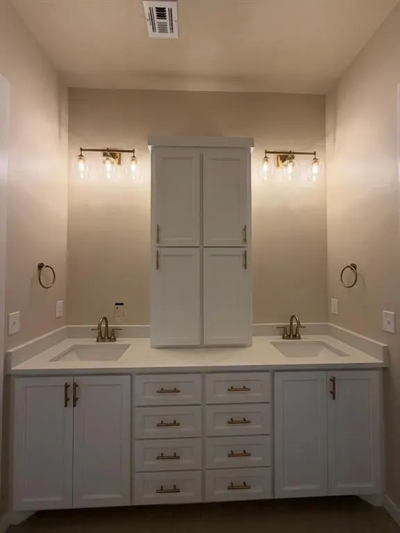 Photo 42 — 21113 Reserve Circle, Harrah, OK 73045