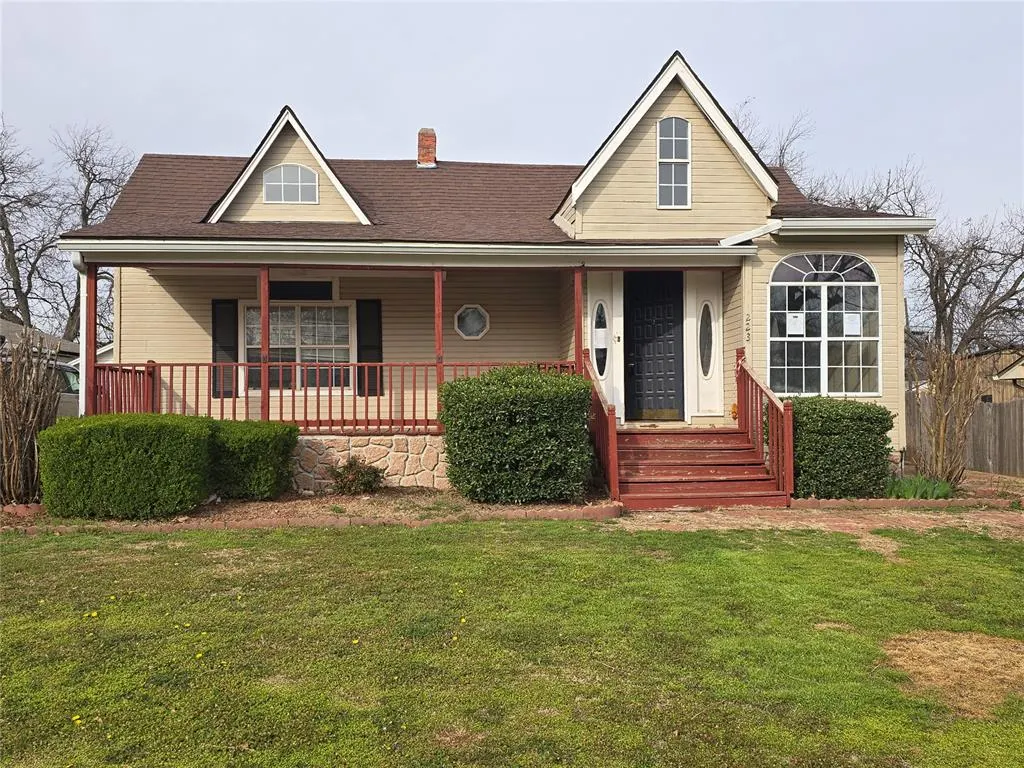 Front exterior — 223 S Oak Street, Apache, OK 73006