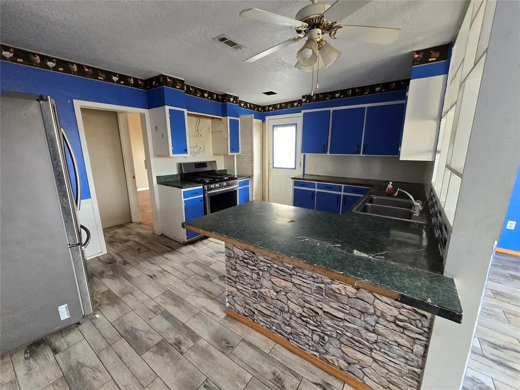 Photo 11 — 223 S Oak Street, Apache, OK 73006