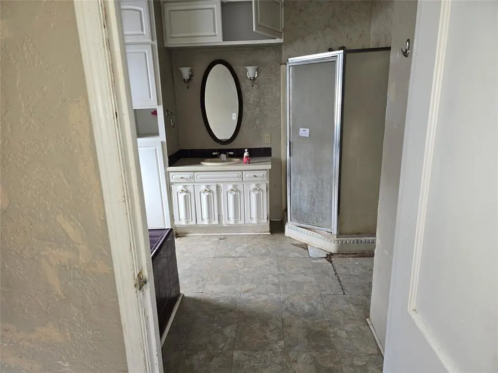 Photo 26 — 223 S Oak Street, Apache, OK 73006