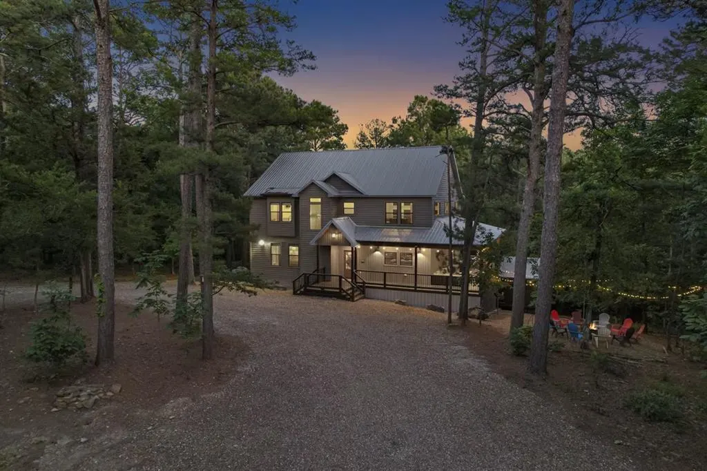 Front exterior — 172 Dory Lane, Broken Bow, OK 74728