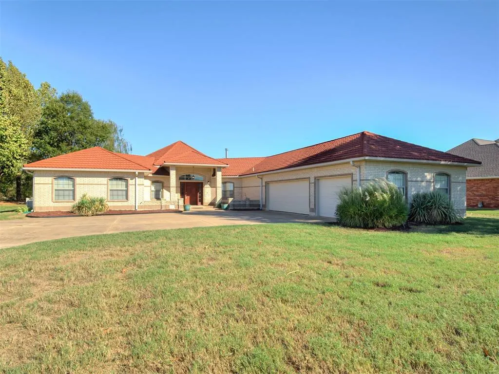 Front exterior — 11105 Burning Oaks Drive, Oklahoma City, OK 73150