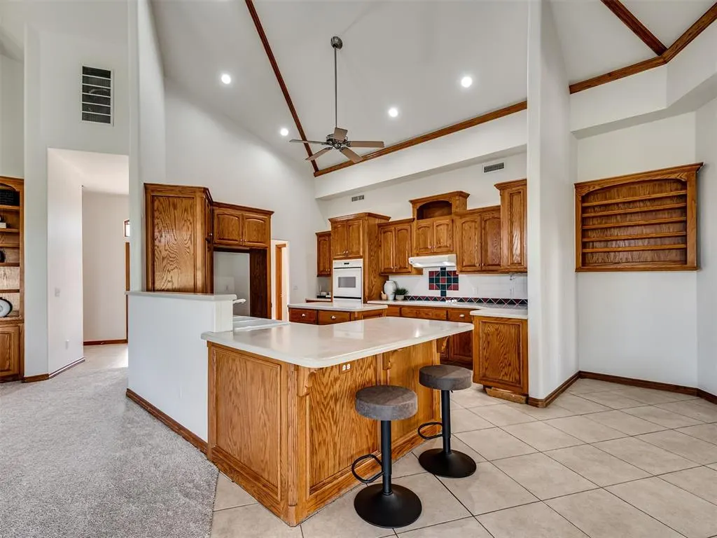 Photo 6 — 11105 Burning Oaks Drive, Oklahoma City, OK 73150