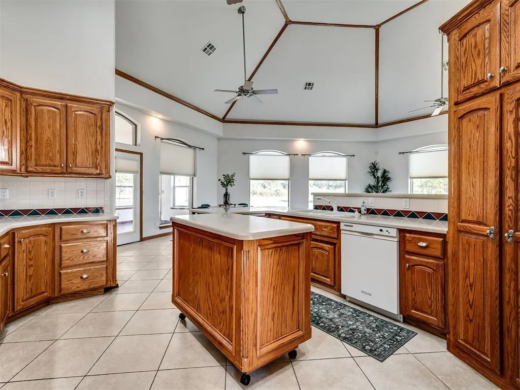 Photo 17 — 11105 Burning Oaks Drive, Oklahoma City, OK 73150
