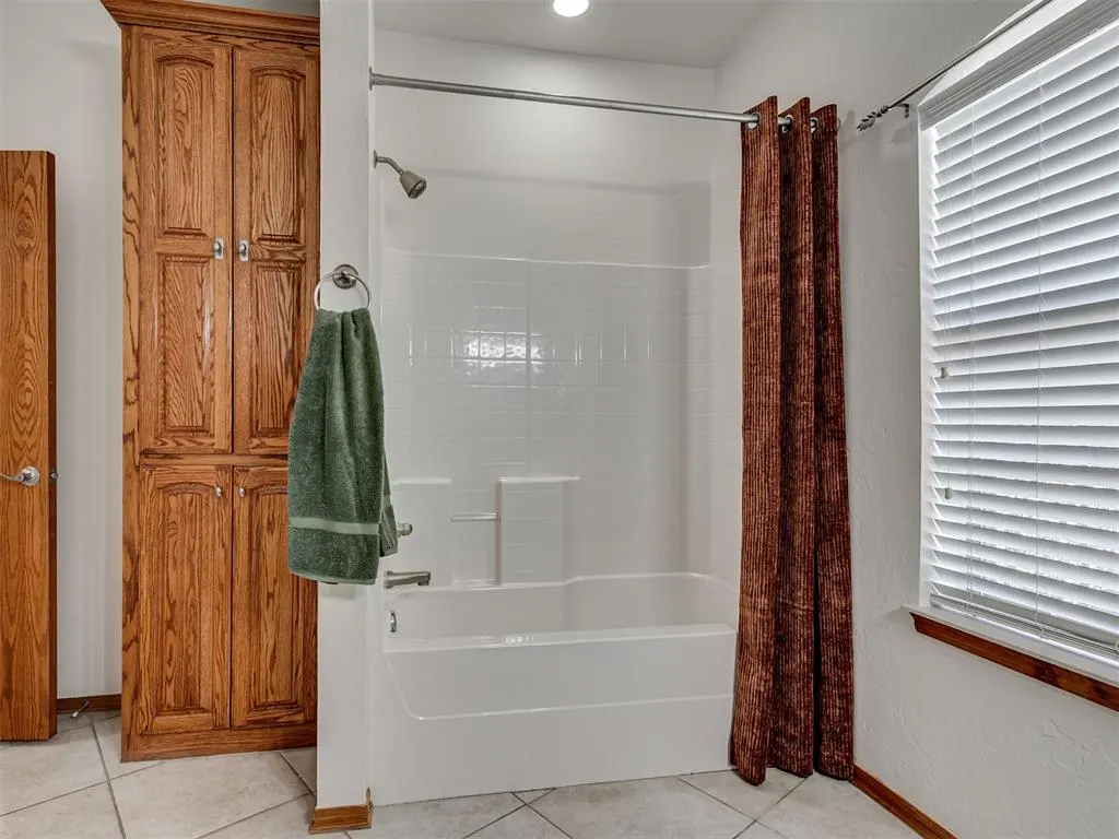Photo 27 — 11105 Burning Oaks Drive, Oklahoma City, OK 73150