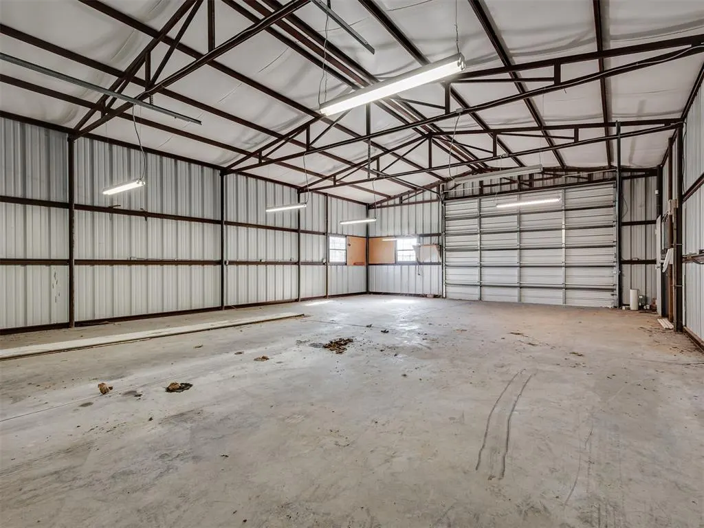 Photo 4 — 11105 Burning Oaks Drive, Oklahoma City, OK 73150