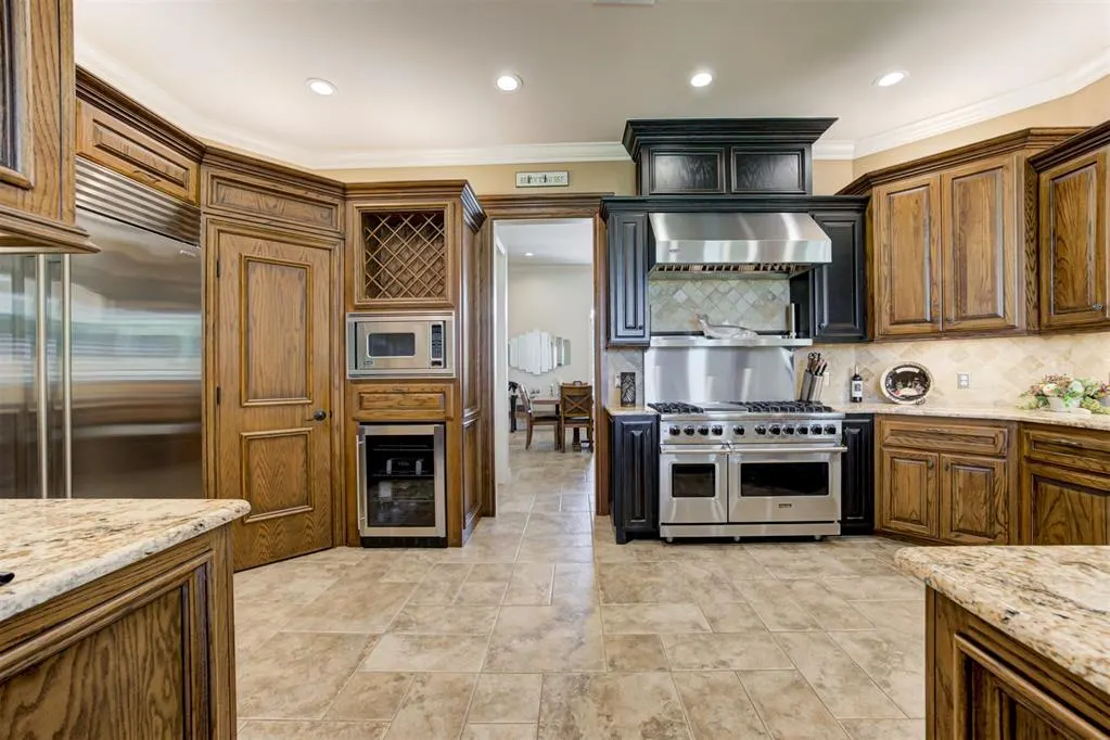 Photo 15 — 301 Carmel Valley Way, Edmond, OK 73025