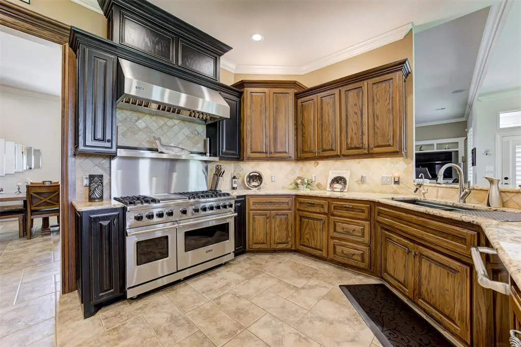 Photo 16 — 301 Carmel Valley Way, Edmond, OK 73025