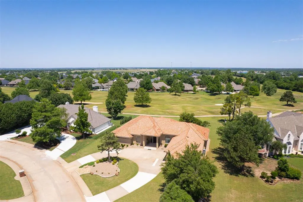 Photo 44 — 301 Carmel Valley Way, Edmond, OK 73025