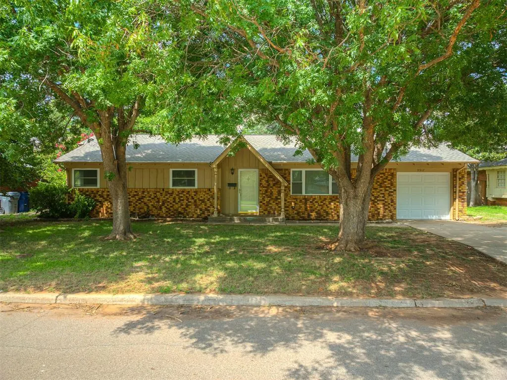 Photo 34 — 9917 Village Drive, The Village, OK 73120