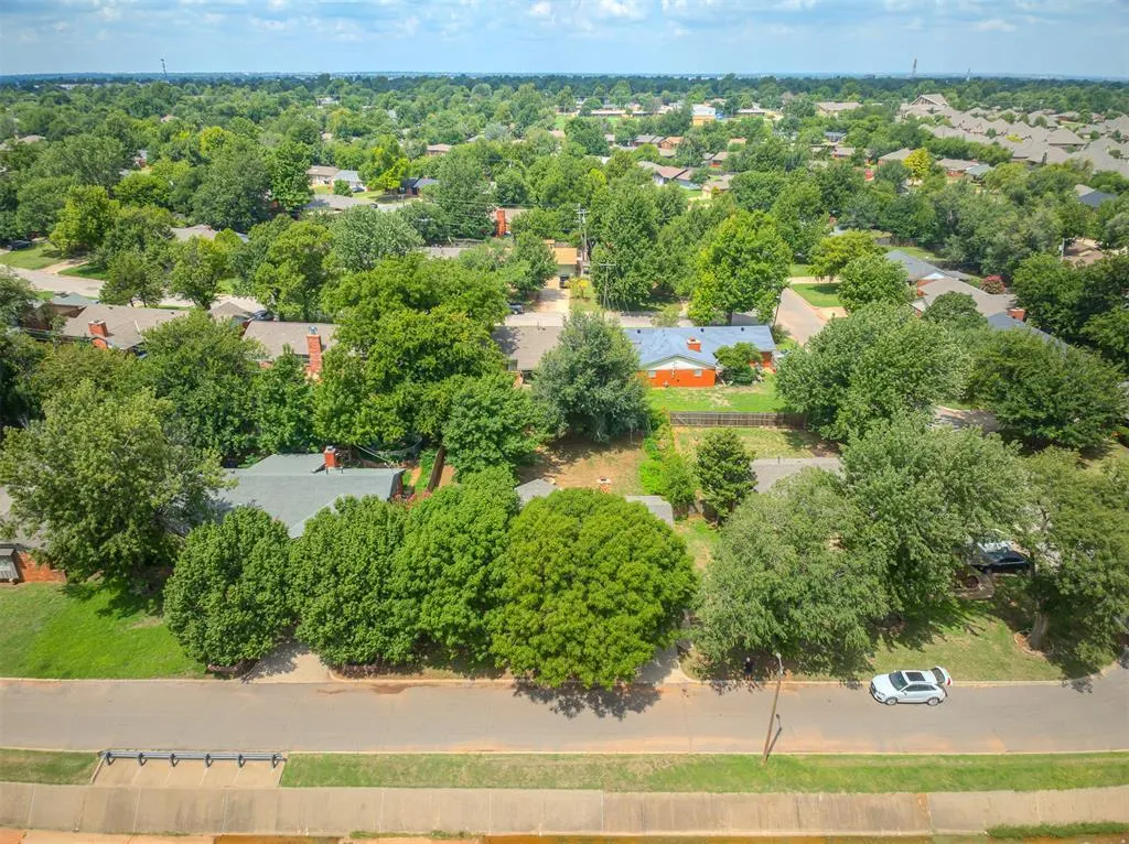 Photo 36 — 9917 Village Drive, The Village, OK 73120