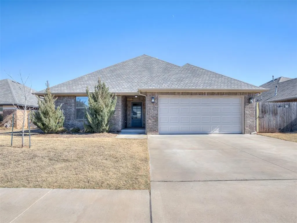 Front exterior — 16708 Doyle Drive, Edmond, OK 73012