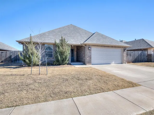 Photo 2 — 16708 Doyle Drive, Edmond, OK 73012