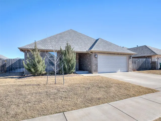 Photo 4 — 16708 Doyle Drive, Edmond, OK 73012