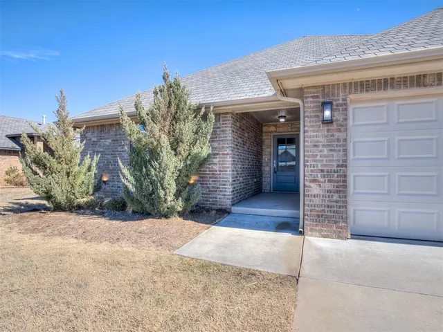 Photo 5 — 16708 Doyle Drive, Edmond, OK 73012