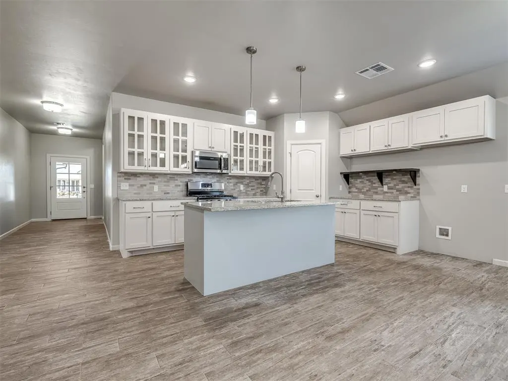 Photo 15 — 16708 Doyle Drive, Edmond, OK 73012