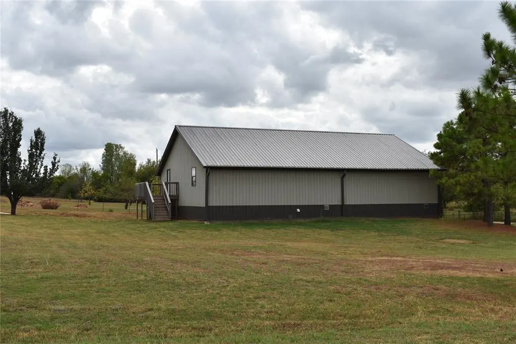 Photo 3 — 1020 S Morgan, Blanchard, OK 73010