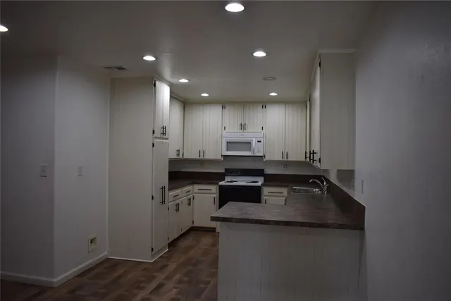 Photo 6 — 1020 S Morgan, Blanchard, OK 73010