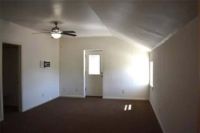 Photo 8 — 1020 S Morgan, Blanchard, OK 73010
