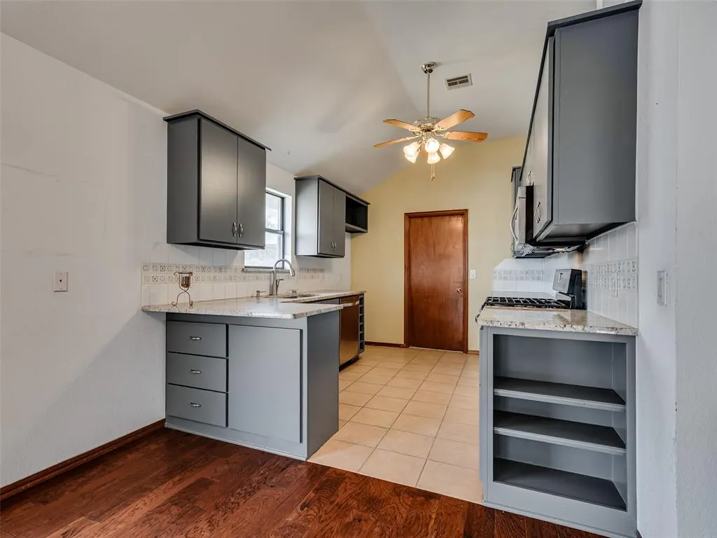 Photo 7 — 1720 Oriole Court, Norman, OK 73071