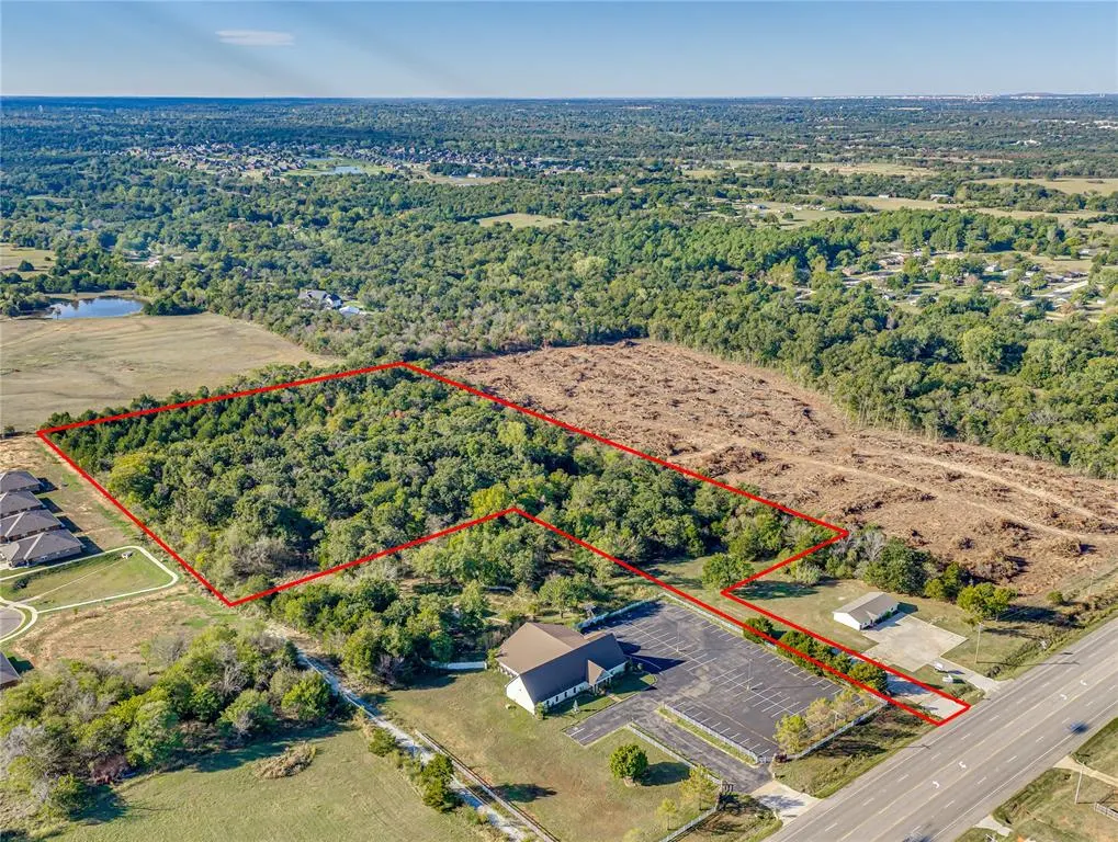 Photo 3 — NE 23rd Street, Choctaw, OK 73020