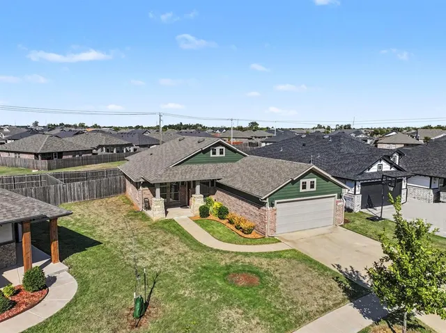 Photo 4 — 16149 Quiet Storm Drive, Oklahoma City, OK 73170