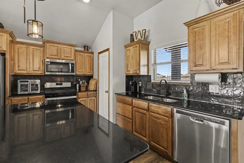 Photo 11 — 16149 Quiet Storm Drive, Oklahoma City, OK 73170