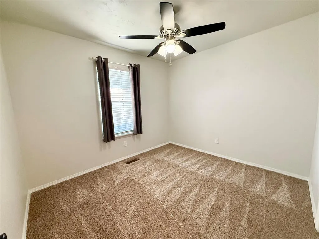 Photo 12 — 3608 Peregrine Drive, Norman, OK 73072