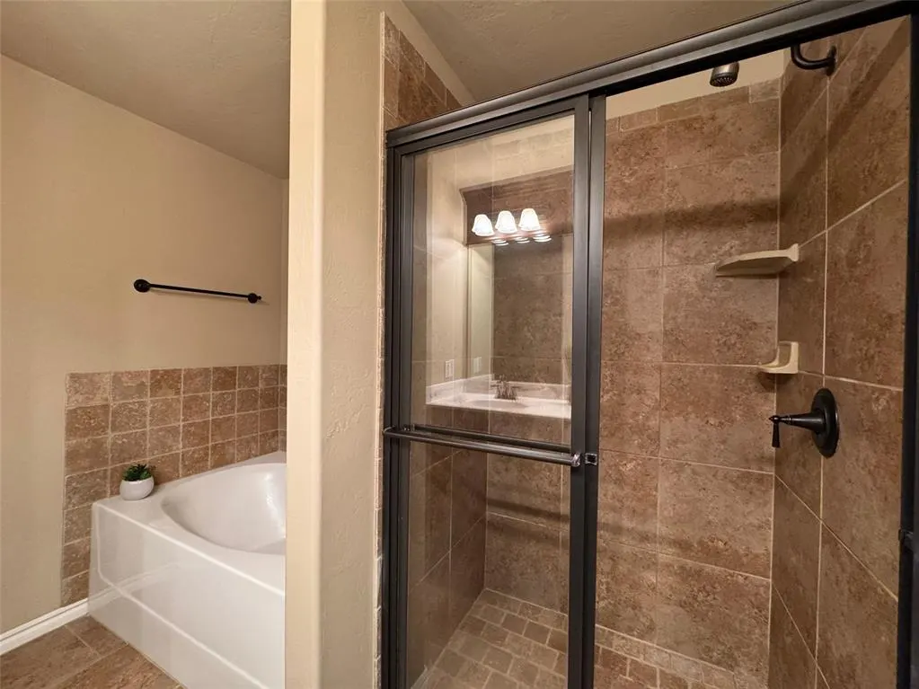 Photo 26 — 19516 Taggert Drive, Oklahoma City, OK 73012
