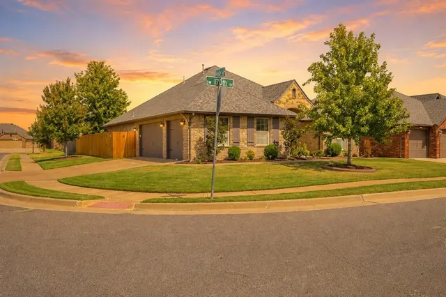 Photo 2 — 413 SW 170th Street, Oklahoma City, OK 73170