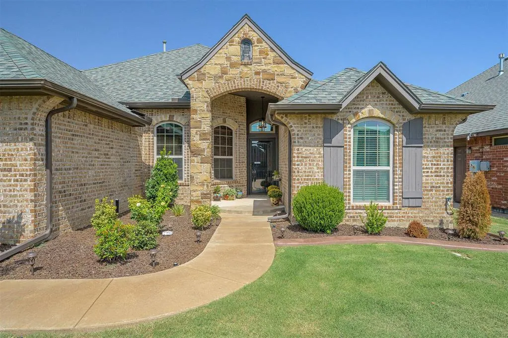 Photo 3 — 413 SW 170th Street, Oklahoma City, OK 73170