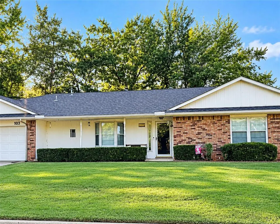 Front exterior — 805 Willow Creek Circle, Purcell, OK 73080