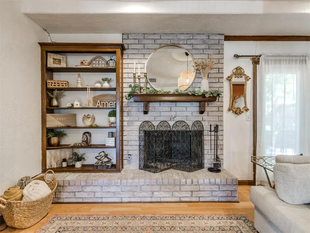 Photo 7 — 8221 Willow Creek Boulevard, Oklahoma City, OK 73162