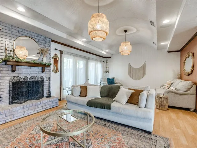 Photo 8 — 8221 Willow Creek Boulevard, Oklahoma City, OK 73162