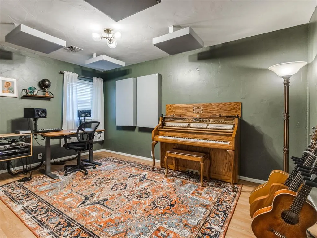 Photo 26 — 8221 Willow Creek Boulevard, Oklahoma City, OK 73162