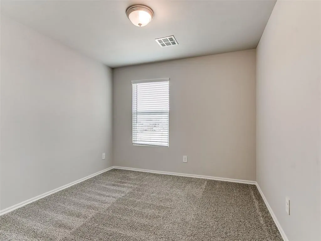Photo 29 — 10516 NW 24th Street, Yukon, OK 73099