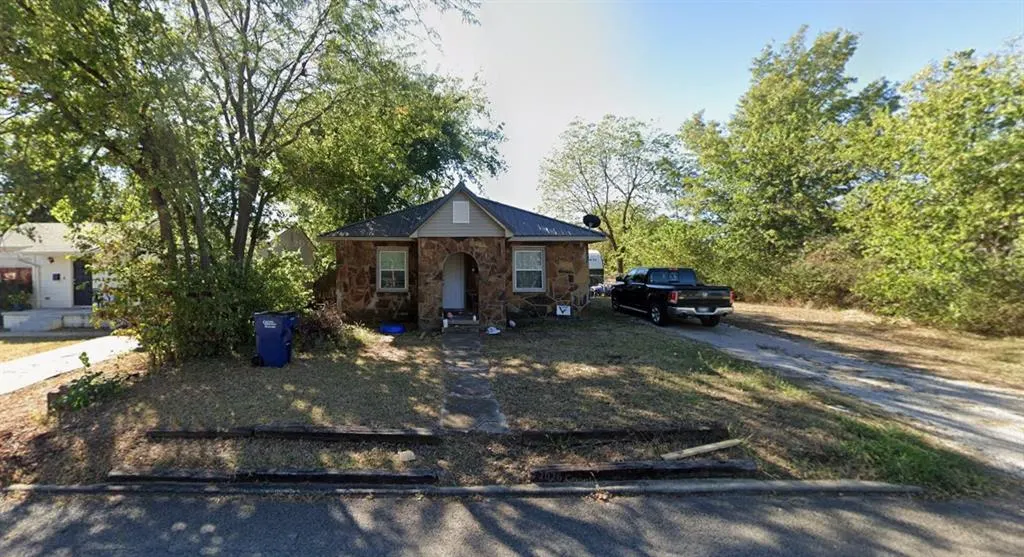 Front exterior — 317 W Chicago Street, Shawnee, OK 74804