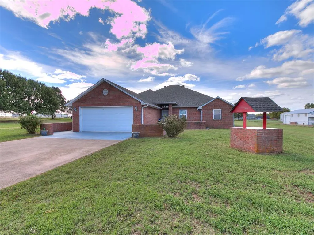 Photo 2 — 1 Weston Road, Shawnee, OK 74804