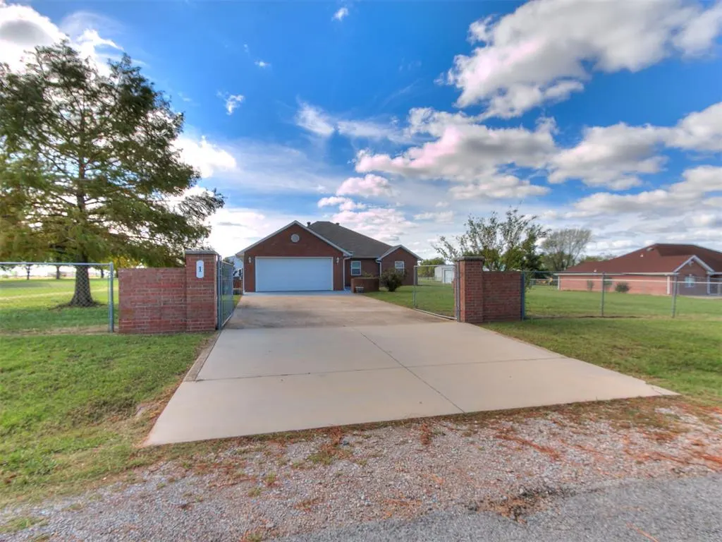 Photo 5 — 1 Weston Road, Shawnee, OK 74804