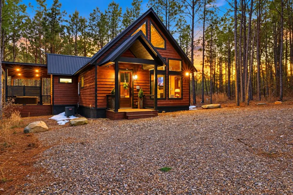 Front exterior — 127 Bear Elm Trail, Broken Bow, OK 74728