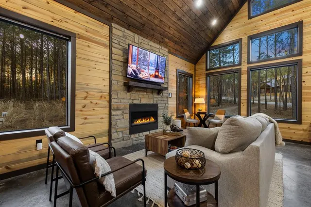 Photo 5 — 127 Bear Elm Trail, Broken Bow, OK 74728