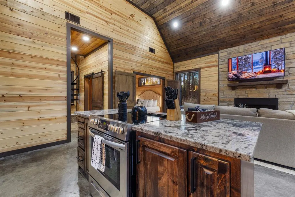 Photo 12 — 127 Bear Elm Trail, Broken Bow, OK 74728