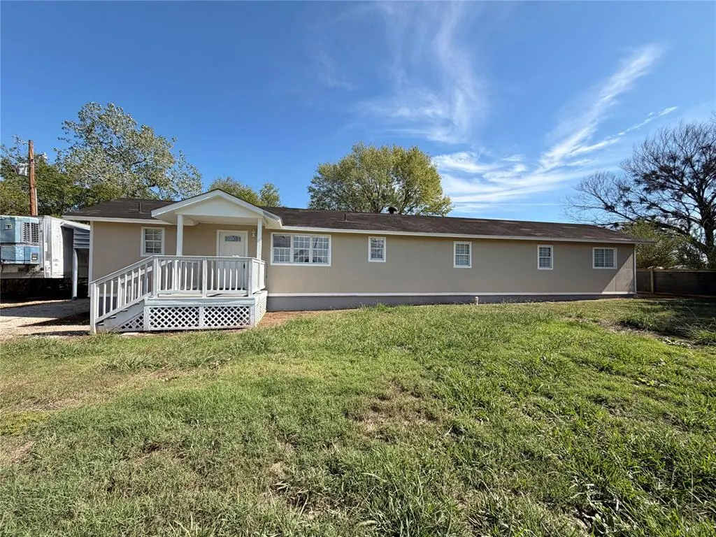 Front exterior — 102480 S 3520 Road, Prague, OK 74864