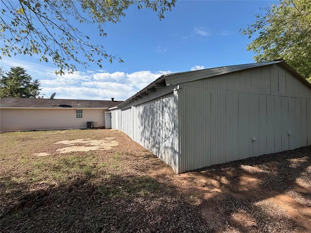 Photo 26 — 102480 S 3520 Road, Prague, OK 74864