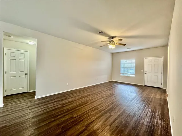 Photo 4 — 1890 Bartlett Drive, Newcastle, OK 73065