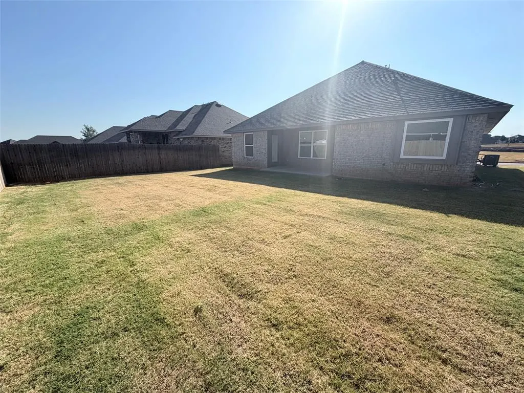 Photo 18 — 19517 Birchfield Drive, Edmond, OK 73012